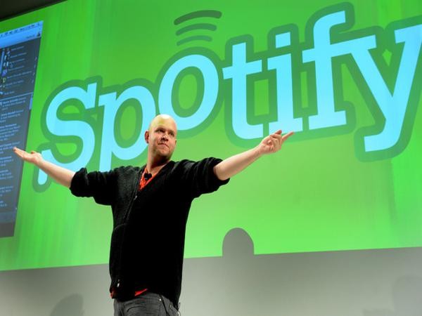 6. Ông Daniel Ek - CEO của Spotify. Daniel Ek là một doanh nhân và là đồng tác giả của trình duyệt web phổ biến đầu tiên Marc Andreessen. Dịch vụ âm nhạc trực tuyến Spotify, với 10 triệu người dùng và đang trên đà gia tăng.